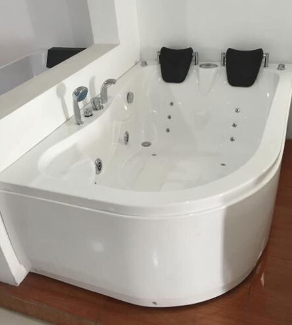 Vasca Bagno IDROMASSAGGIO ANGOLARE Simba Srl - per 2 persone